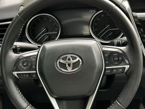 Used 2022 Toyota Camry XLE w/ Navigation Package FWD image 25