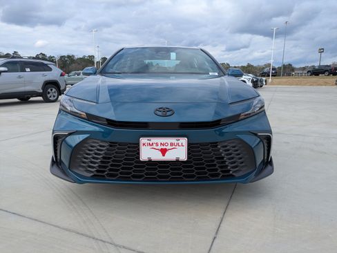 New 2026 Toyota Camry SE image 2