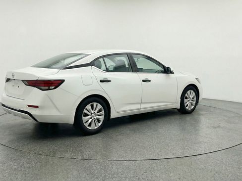Used 2025 Nissan Sentra S FWD image 9