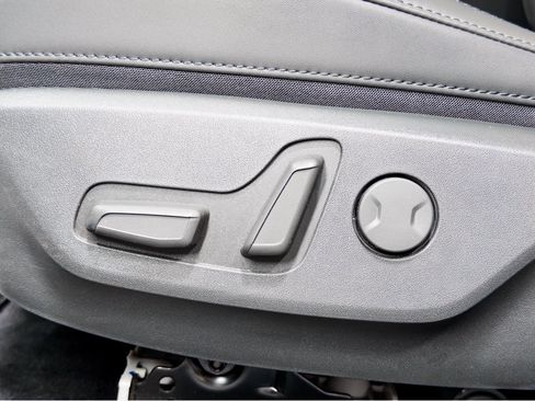Used 2024 Kia Niro Wind FWD image 6