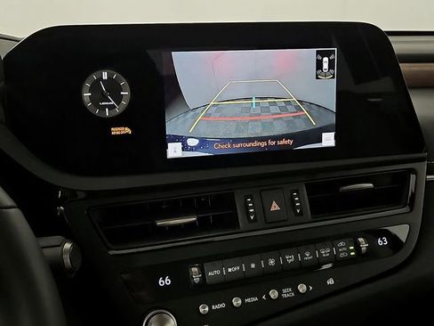 Used 2025 Lexus ES 350 350 w/ Premium Package image 20