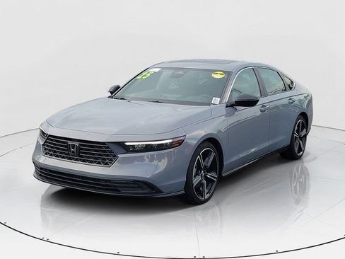 Used 2025 Honda Accord Sport image 27