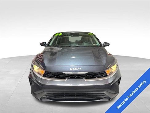 Used 2024 Kia Forte LXS FWD image 2