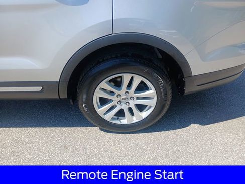 Certified 2018 Ford Explorer XLT w/ Equipment Group 202A AWD/4WD image 5