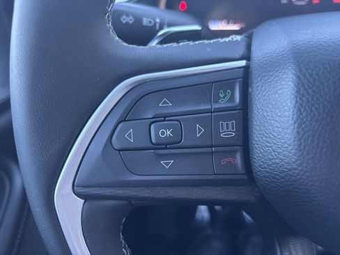 Used 2024 Jeep Grand Cherokee L Laredo image 27