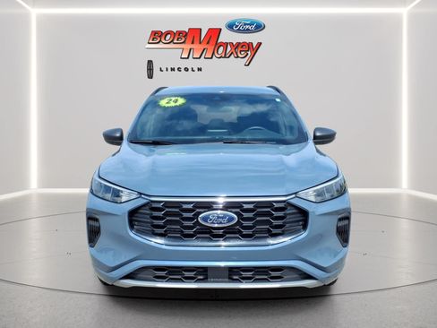 Used 2024 Ford Escape ST-Line w/ Cold Weather Package FWD image 2