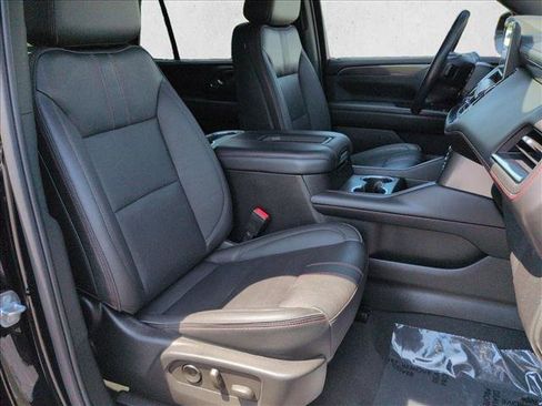 Used 2022 Chevrolet Tahoe RST w/ Luxury Package AWD/4WD image 22