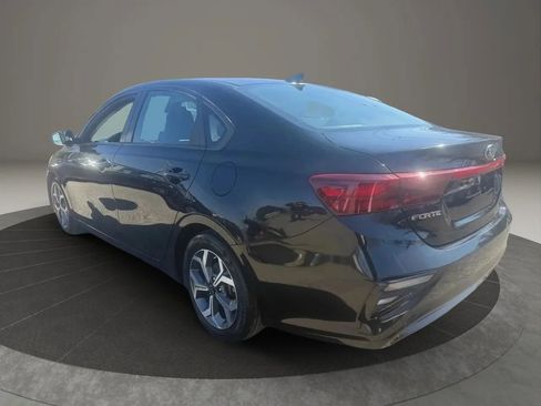 Used 2021 Kia Forte LXS FWD image 7