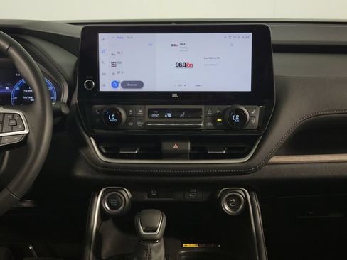 Used 2024 Toyota Grand Highlander FWD image 25