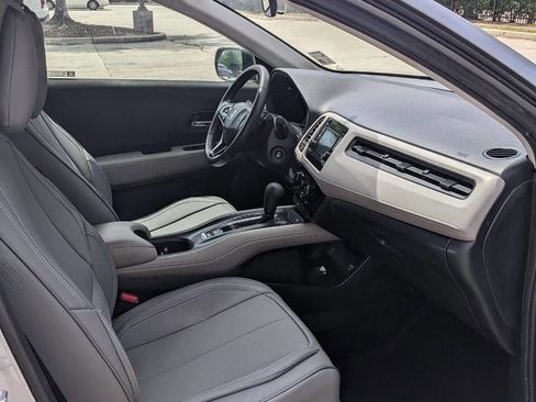 Used 2022 Honda HR-V LX image 8