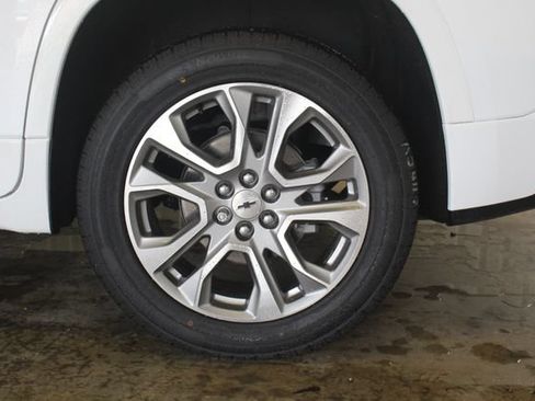 Used 2021 Chevrolet Traverse Premier w/ LPO, Floor Liner Package AWD/4WD image 31
