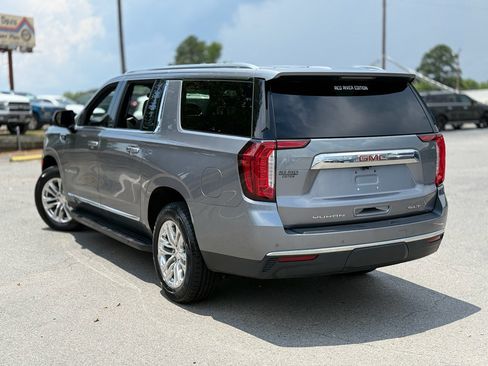 Used 2021 GMC Yukon XL SLT w/ SLT Luxury Plus Package AWD/4WD image 5