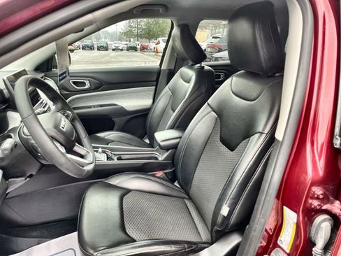 Used 2022 Jeep Compass Latitude image 15