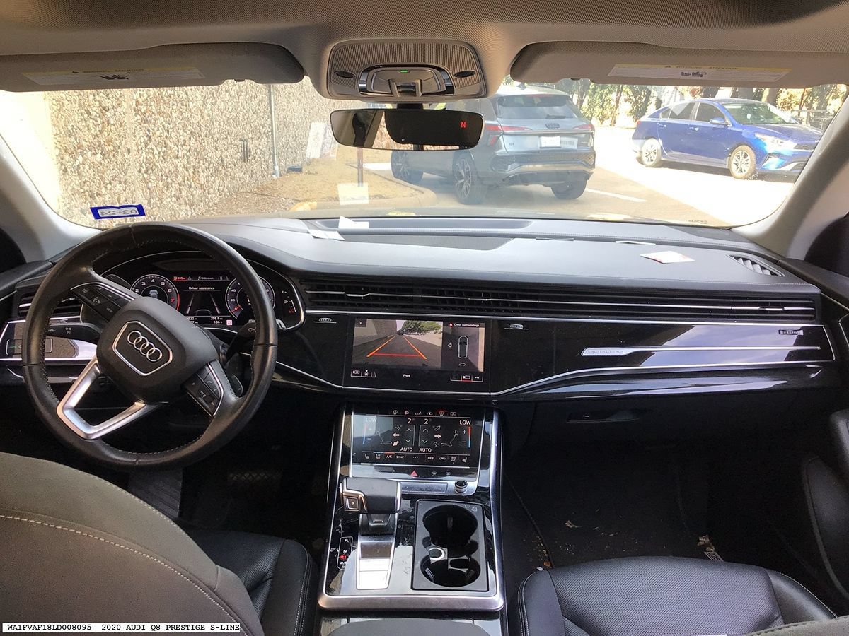 Used 2020 Audi Q8 Prestige AWD/4WD image 12