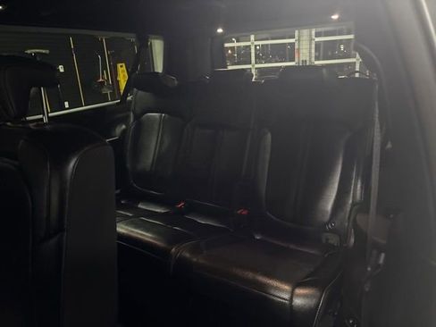 Used 2024 Jeep Wagoneer L Series II w/ Flexible Seating Group image 28