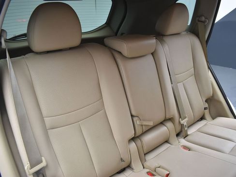 Used 2020 Nissan Rogue SL w/ Premium Package image 20