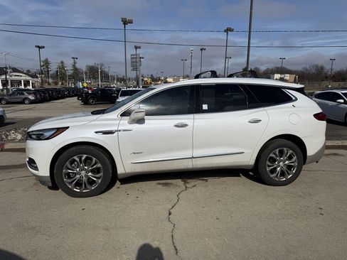 Used 2018 Buick Enclave Avenir w/ Avenir Technology Package image 10