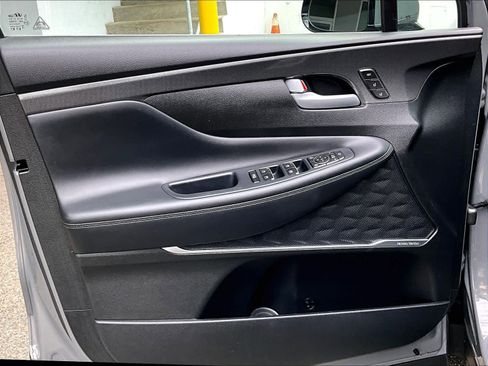 Used 2022 Hyundai Santa Fe Limited image 9