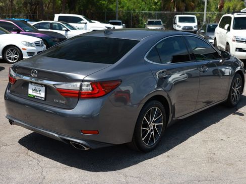 Used 2016 Lexus ES 350 w/ Luxury Package w/Wood Trim FWD image 15