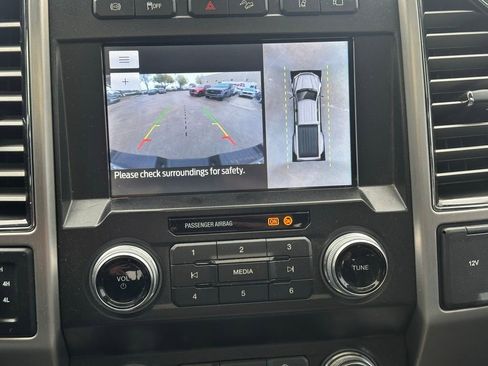 Used 2021 Ford F450 Platinum w/ FX4 Off-Road Package image 37