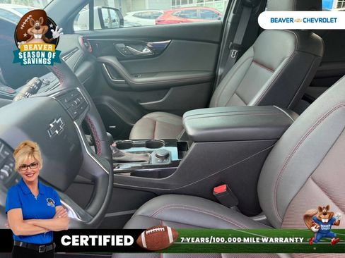 Used 2025 Toyota Camry SE FWD image 8