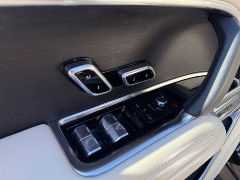 Used 2023 Land Rover Range Rover SE image 13