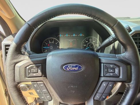 Used 2017 Ford F150 XLT w/ Equipment Group 302A Luxury AWD/4WD image 27