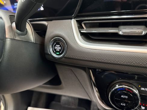 Used 2025 Chevrolet TrailBlazer LT w/ Convenience Package image 29