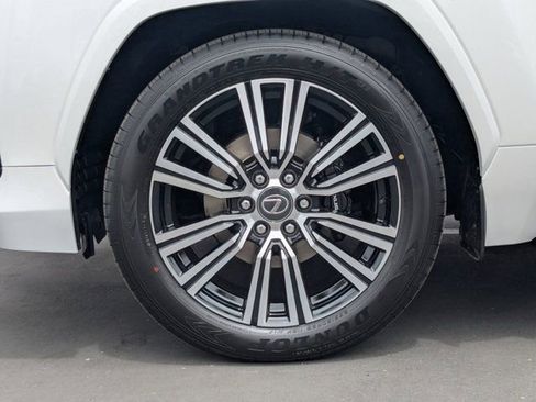 New 2025 Lexus LX 600 4WD w/ Luxury Package image 7