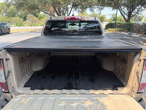 Used 2022 GMC Canyon AT4 AWD/4WD image 28