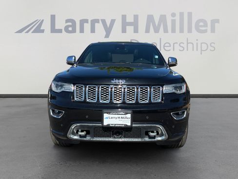 Used 2017 Jeep Grand Cherokee Overland w/ Jeep Active Safety Group AWD/4WD image 8