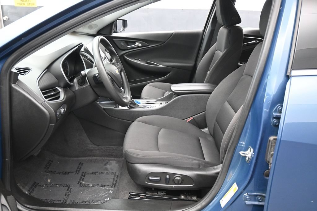 Used 2024 Chevrolet Malibu LT FWD image 11
