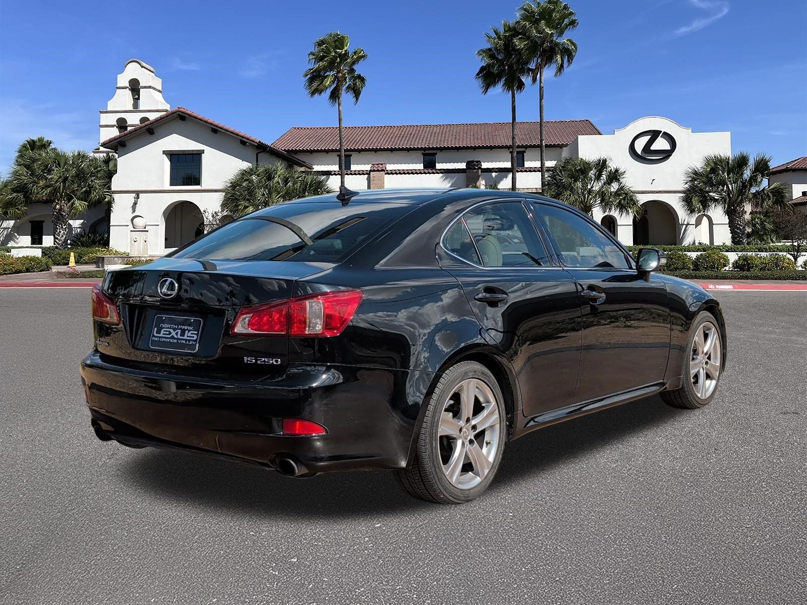 Used 2013 Lexus IS 250 w/ Premium Pkg Value Edition RWD image 2