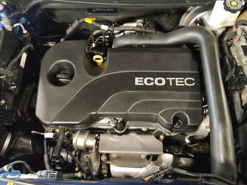 Used 2020 Chevrolet Equinox LT FWD image 30