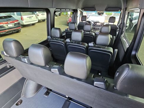 Used 2023 Mercedes-Benz Sprinter 2500 image 26