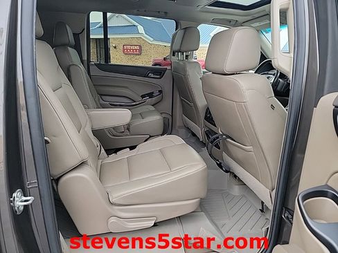 Used 2020 GMC Yukon XL SLT w/ Premium Edition image 7