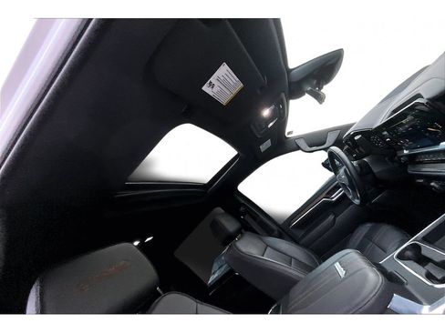 Used 2024 Chevrolet Silverado 3500 High Country w/ High Country Premium Package image 28