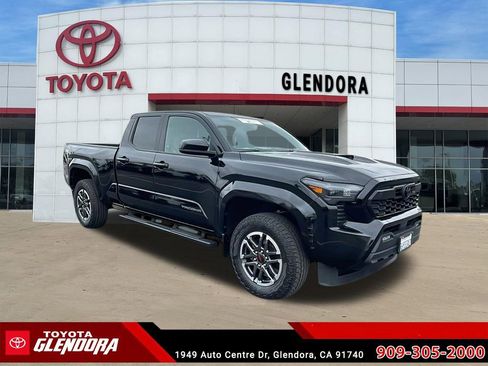 Certified 2024 Toyota Tacoma TRD Sport AWD/4WD image 1