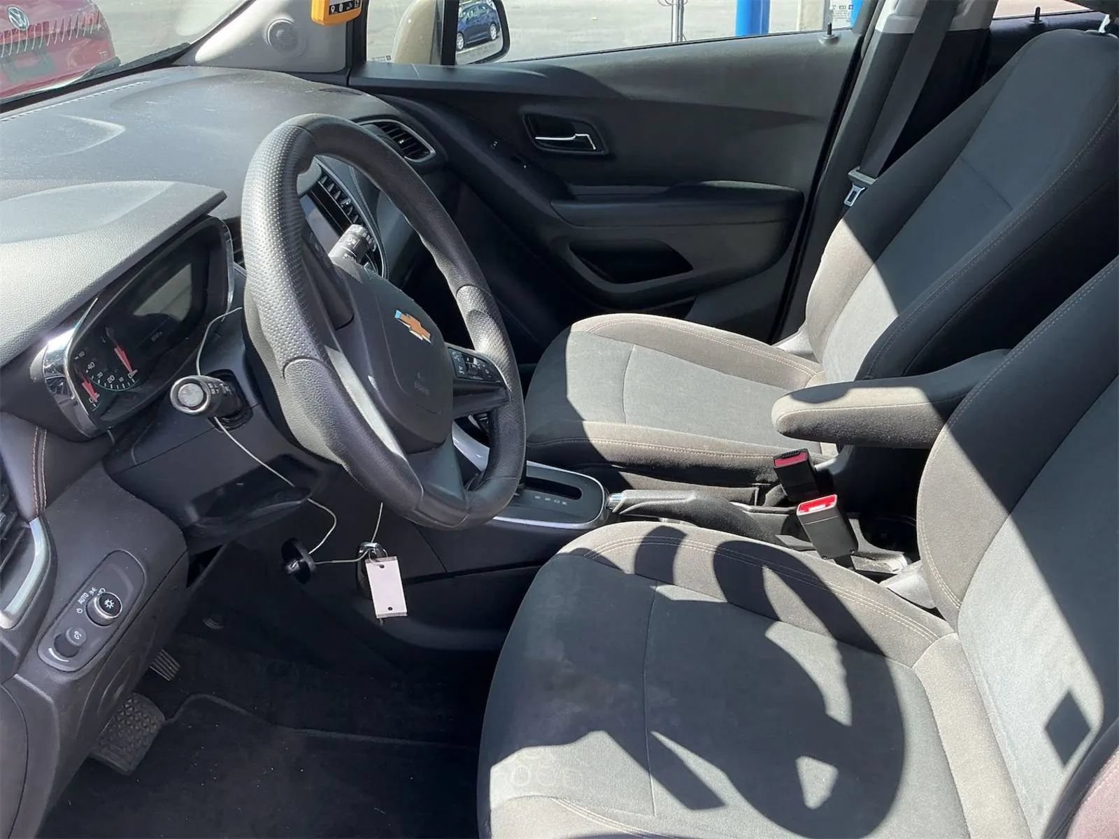 Used 2021 Chevrolet Trax LS w/ Tint and Cruise Package FWD image 3