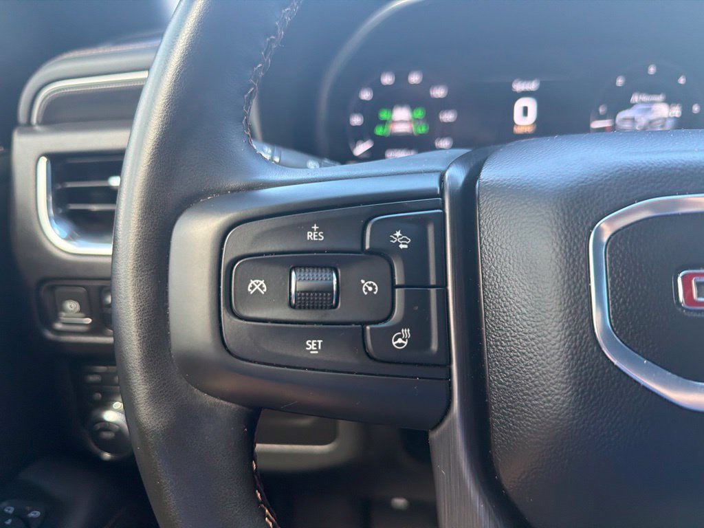Used 2024 GMC Yukon AT4 AWD/4WD image 12