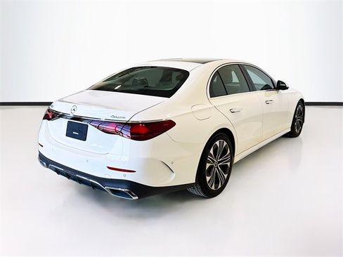 Used 2025 Mercedes-Benz E 450 4MATIC Sedan w/ Winter Package image 5