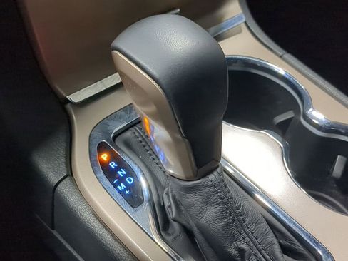 Used 2016 Jeep Grand Cherokee Laredo 75th Anniversary image 37