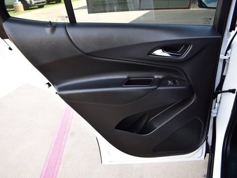 Used 2022 Chevrolet Equinox LT FWD image 19