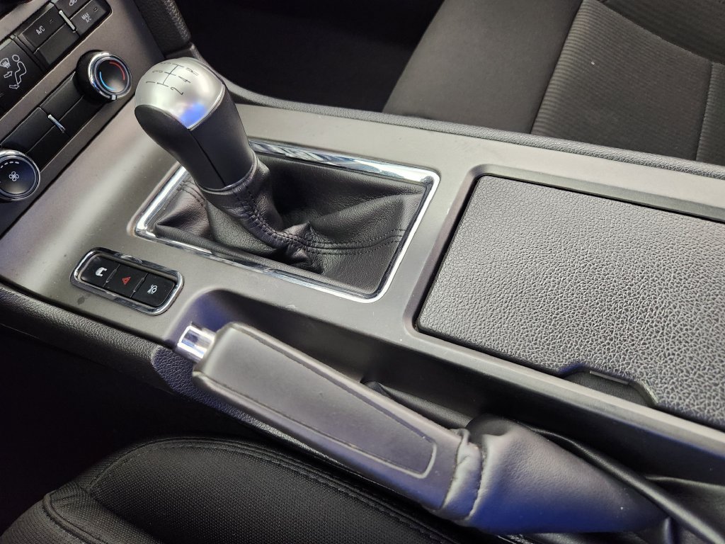 Used 2010 Ford Mustang GT RWD image 24