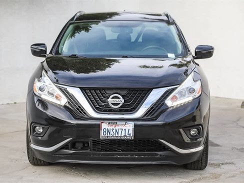 Used 2018 Nissan Murano SV image 2