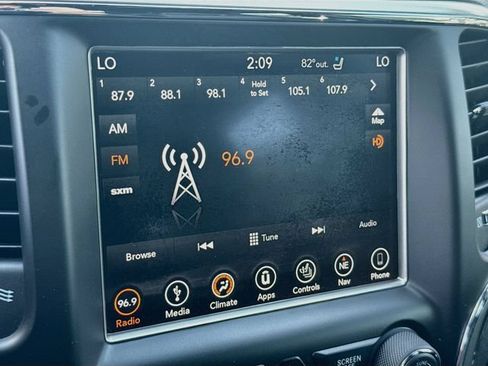 Used 2018 Jeep Grand Cherokee Limited w/ Luxury Group II AWD/4WD image 21