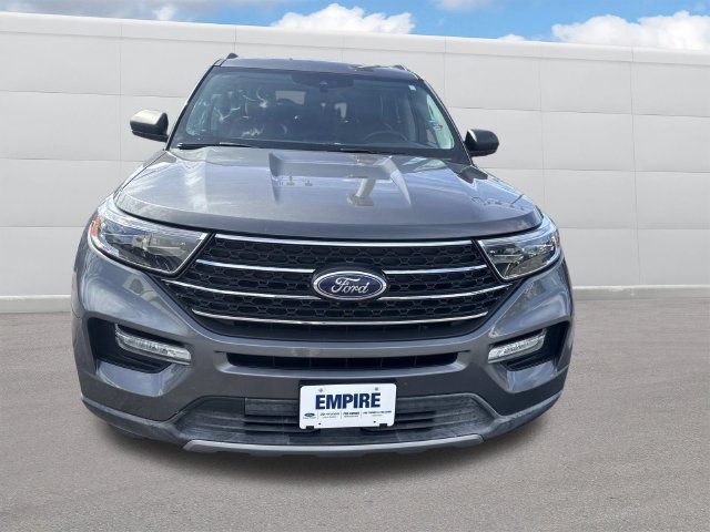 Used 2024 Ford Explorer XLT w/ Equipment Group 202A RWD image 13