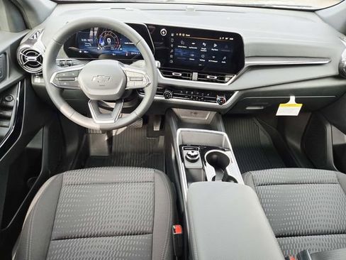 New 2026 Chevrolet Equinox LT w/ Midnight Edition image 6