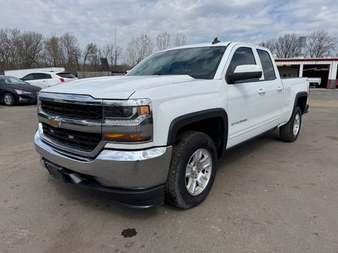 Used 2017 Chevrolet Silverado 1500 LT w/ Trailering Package AWD/4WD image 1