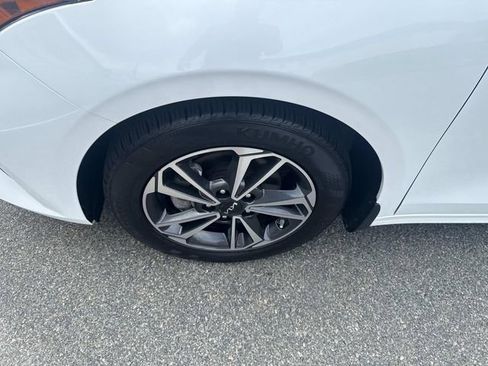 Used 2023 Kia Forte LXS image 11